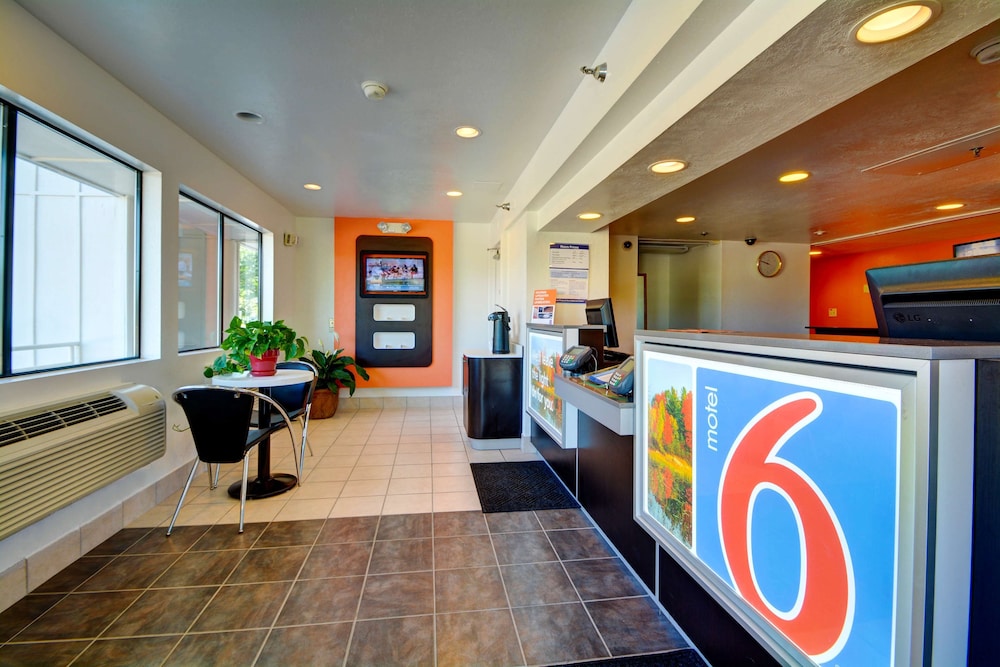 motel 6 windsor locks ct hartford