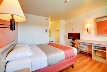 motel 6 windsor locks ct hartford