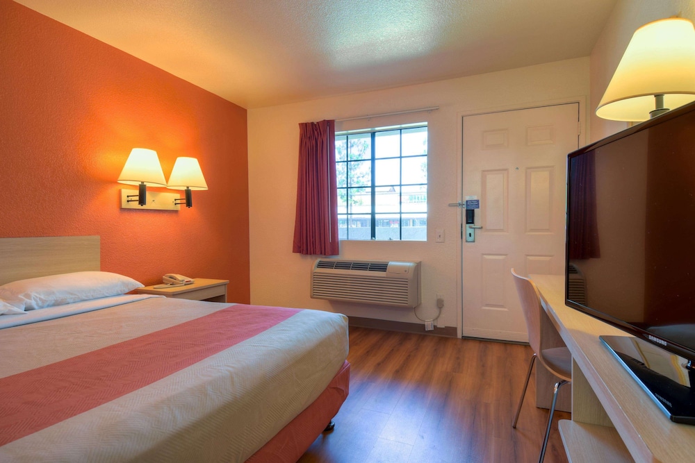 motel 6 san dimas ca los angeles