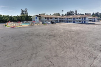 motel 6 tigard or portland south lake oswego