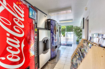 motel 6 tigard or portland south lake oswego