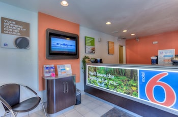 Motel 6 Tigard, Or - Portland South - Lake Oswego,Near Bridgeport Village,2 star