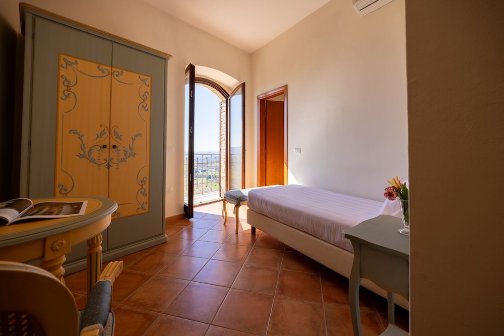 hotel monastero santandrea