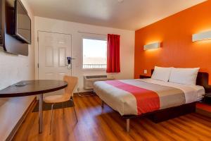 motel 6 riverside ca south
