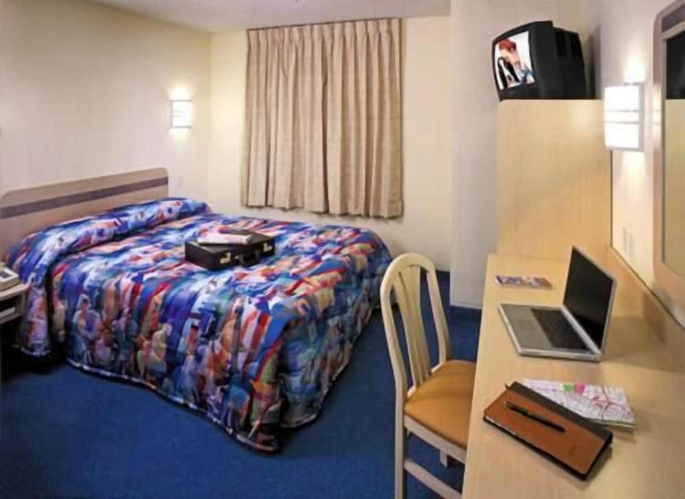motel 6 seymour in north
