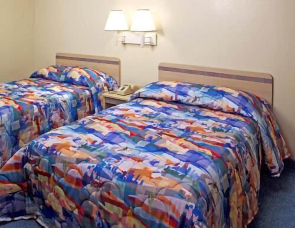 motel 6 seymour in north