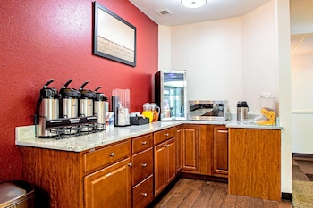 Seasons Inn Traverse City,Grand Traverse>>East Bay Township,2 star