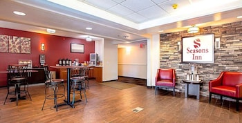 Seasons Inn Traverse City,Grand Traverse>>East Bay Township,2 star