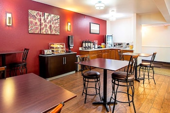 Seasons Inn Traverse City,Grand Traverse>>East Bay Township,2 star