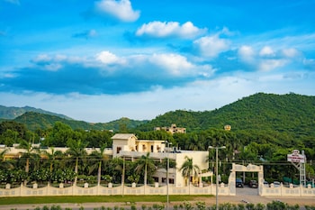 hotel chandrawati palace