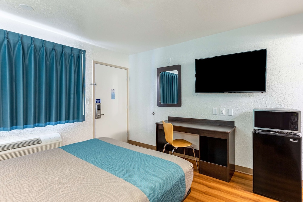 motel 6 valdosta ga university