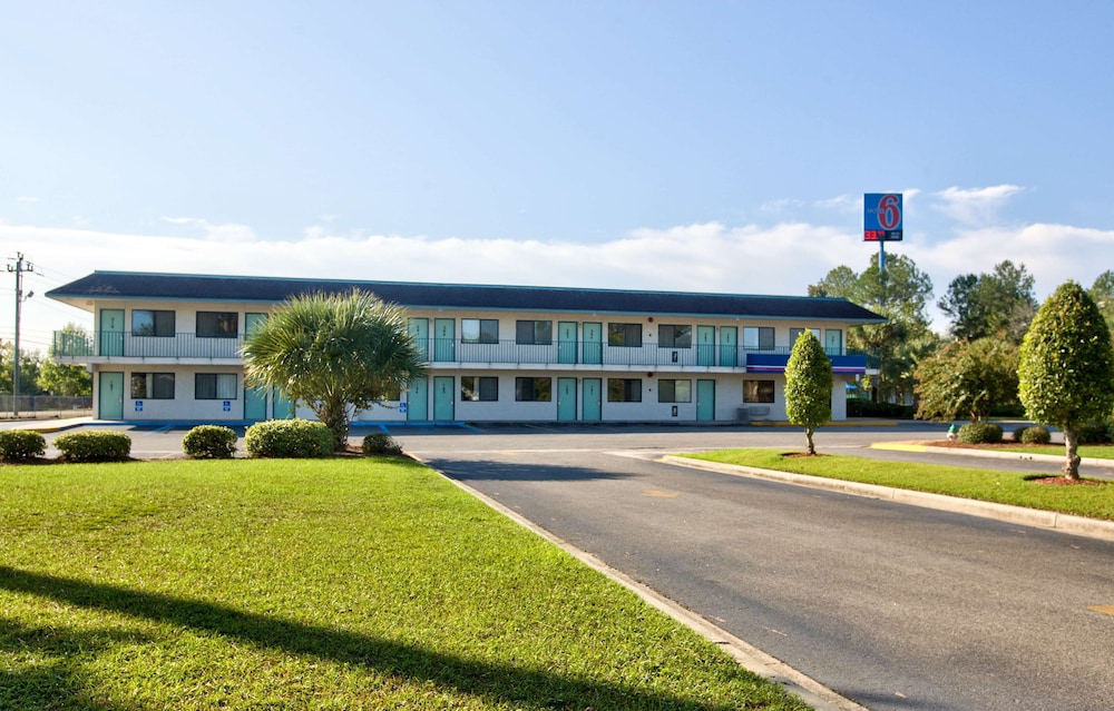 motel 6 valdosta ga university