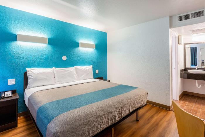 motel 6 valdosta ga university