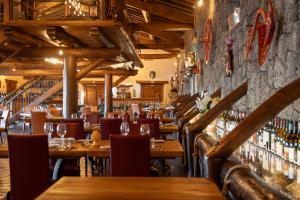 etna quota mille boutique hotel typical sicilian food and wine