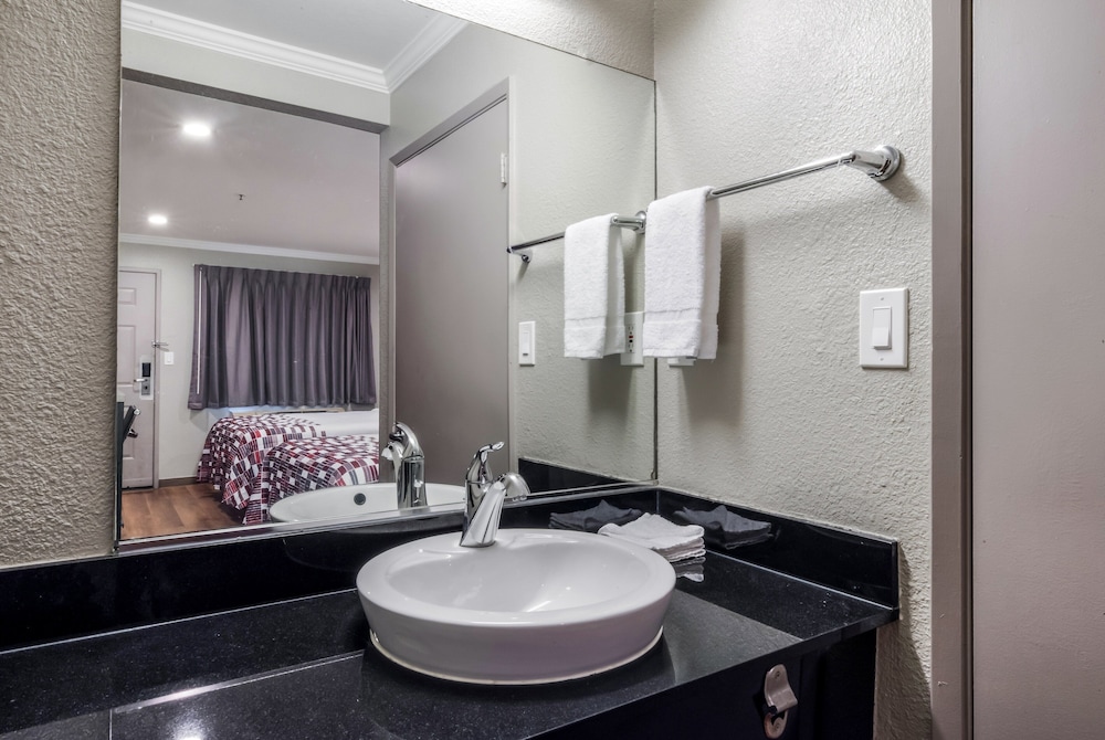 econo lodge