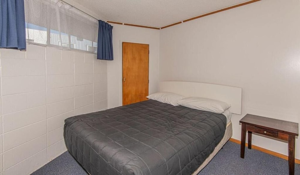 motel six