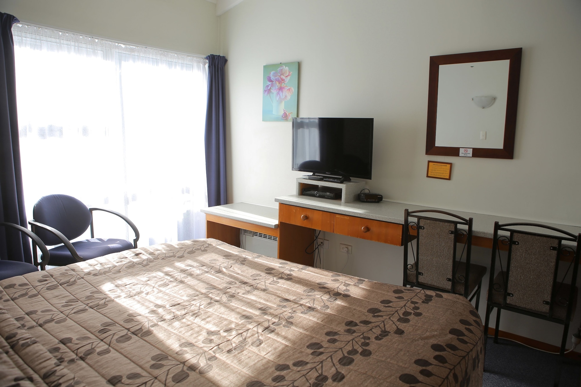 motel six