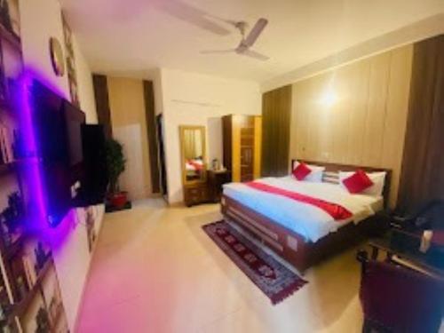 Hotel Rajhans Regency,Modipuram,3 star