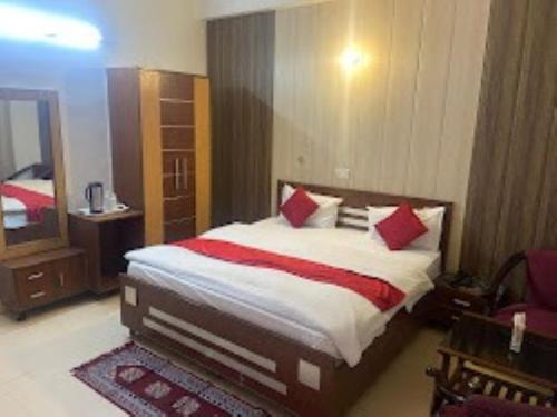 Hotel Rajhans Regency,Modipuram,3 star