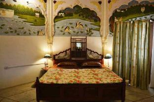 Phool Mahal Palace,,3 star