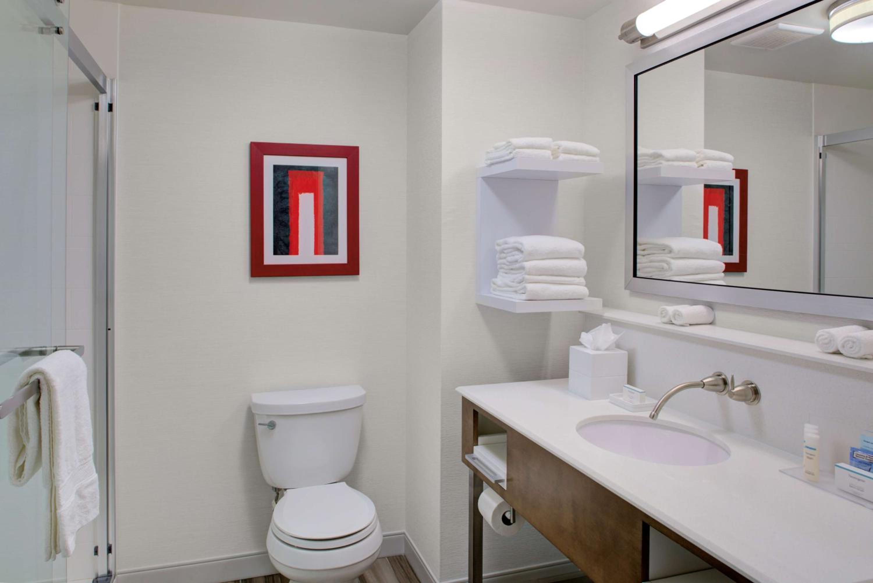 hampton inn and suites columbus scioto downs