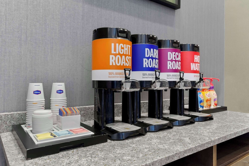 hampton inn and suites columbus scioto downs
