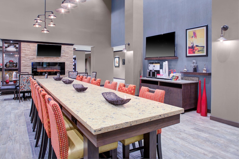 hampton inn and suites columbus scioto downs