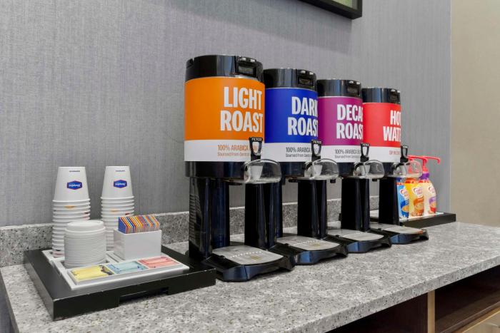 hampton inn and suites columbus scioto downs