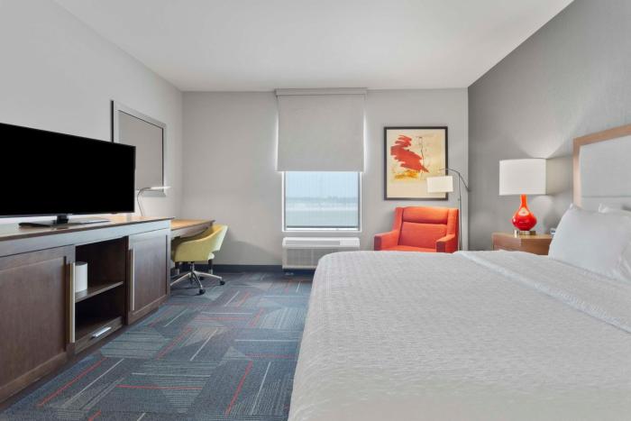 hampton inn and suites columbus scioto downs