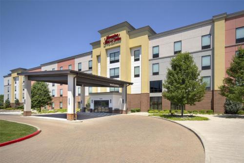 hampton inn and suites columbus scioto downs