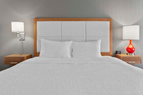 hampton inn and suites columbus scioto downs