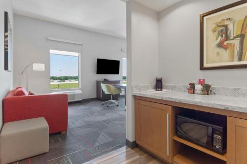 hampton inn and suites columbus scioto downs