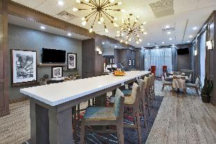 hampton inn by hilton detroit dearborn