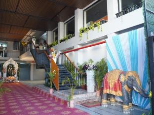 hotel bajaj residency