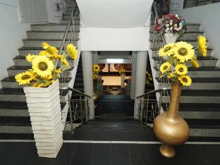 hotel bajaj residency
