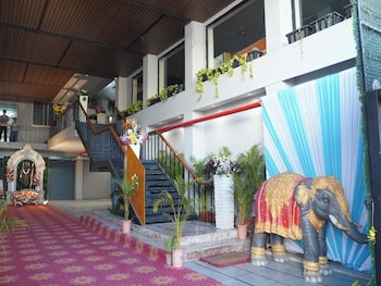 hotel bajaj residency