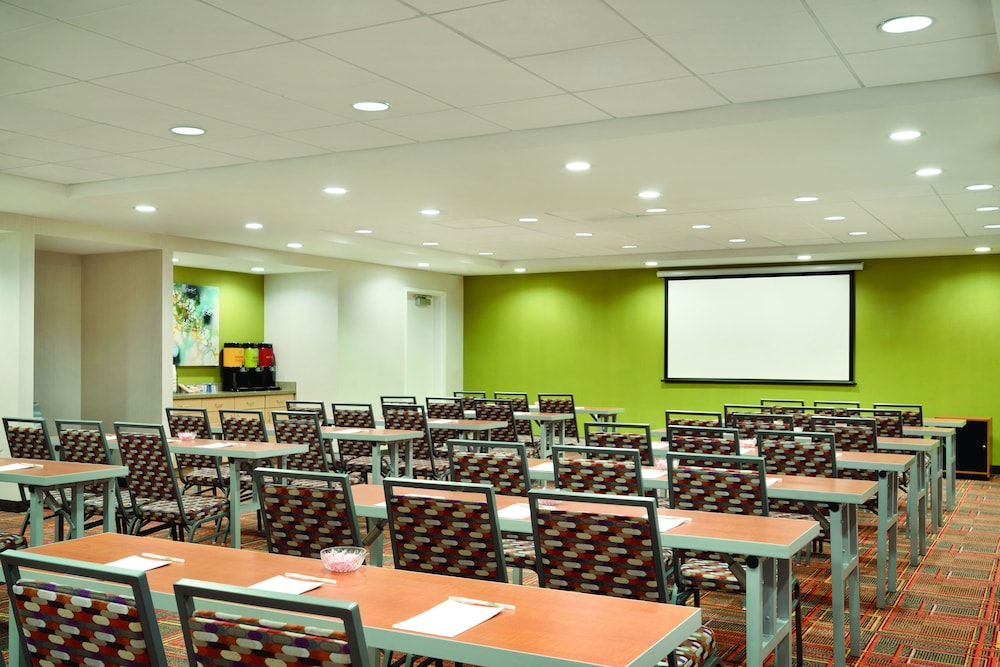 home2 suites by hilton middletown