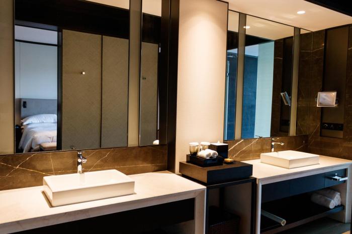 hilton ningbo dongqian lake