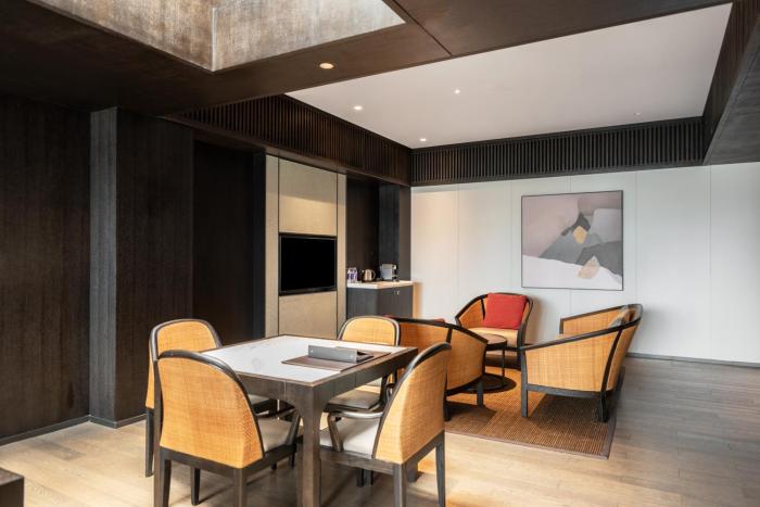 hilton ningbo dongqian lake