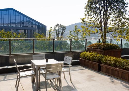 hilton ningbo dongqian lake