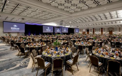 hilton norfolk the main