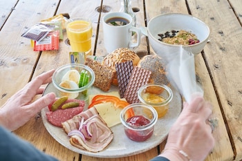 Roskilde Danhostel,Roskilde>>Hoje Taastrup,2 star