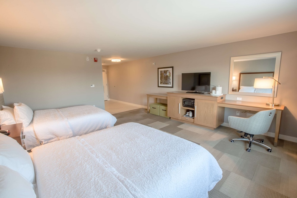 hampton inn by hilton amesbury