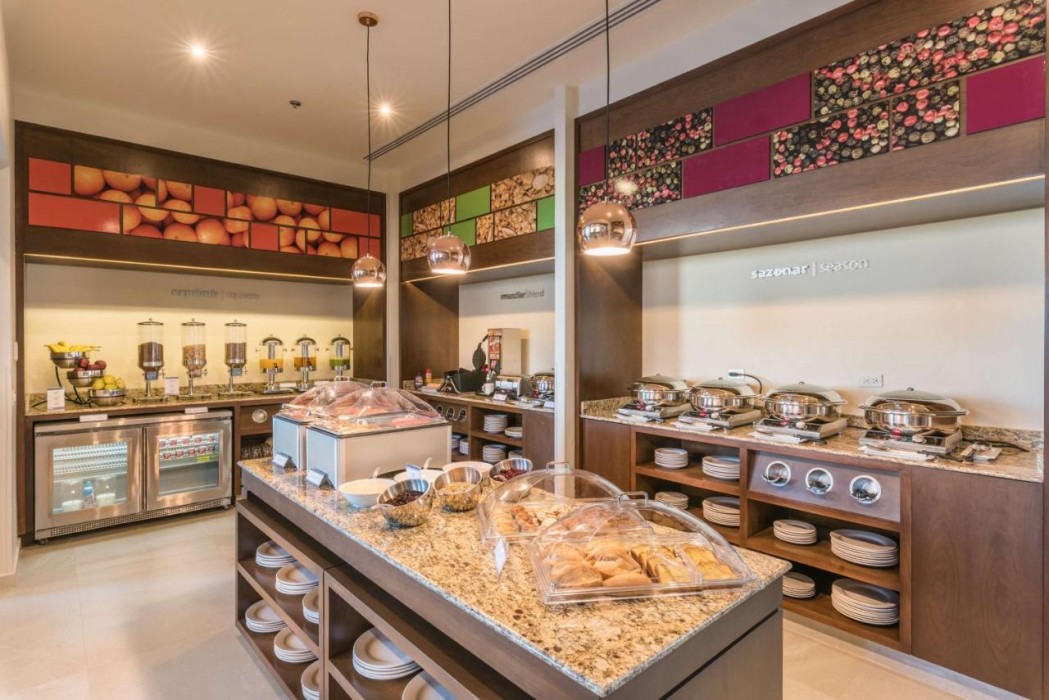 hampton inn and suites by hilton salamanca bajio