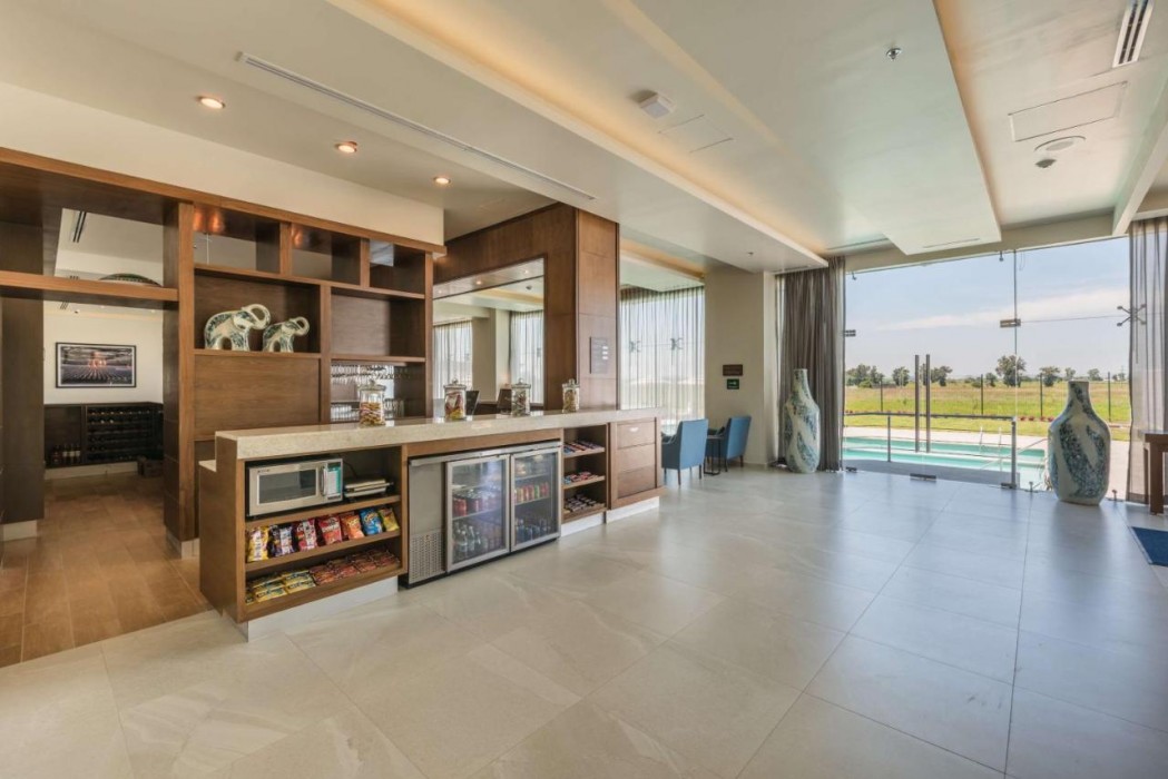 hampton inn and suites by hilton salamanca bajio