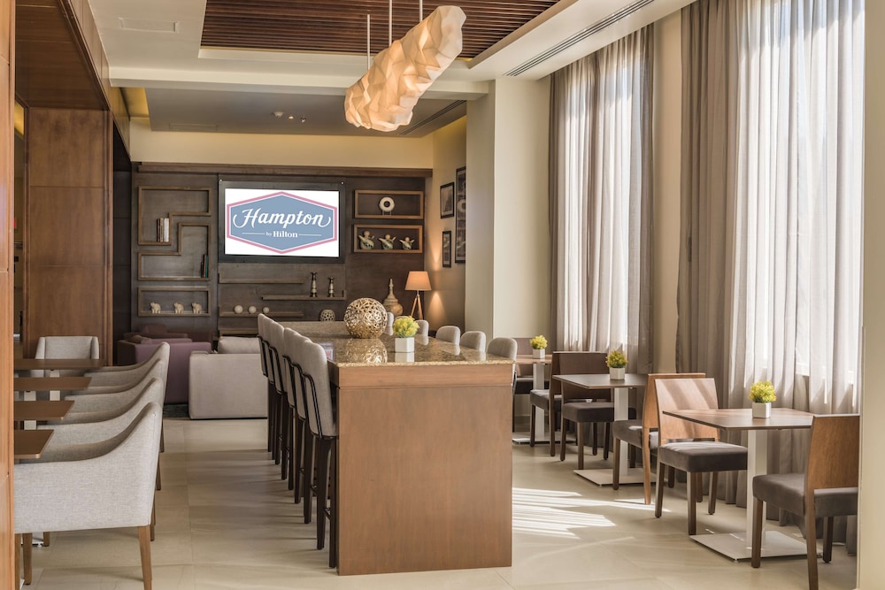 hampton inn and suites by hilton salamanca bajio