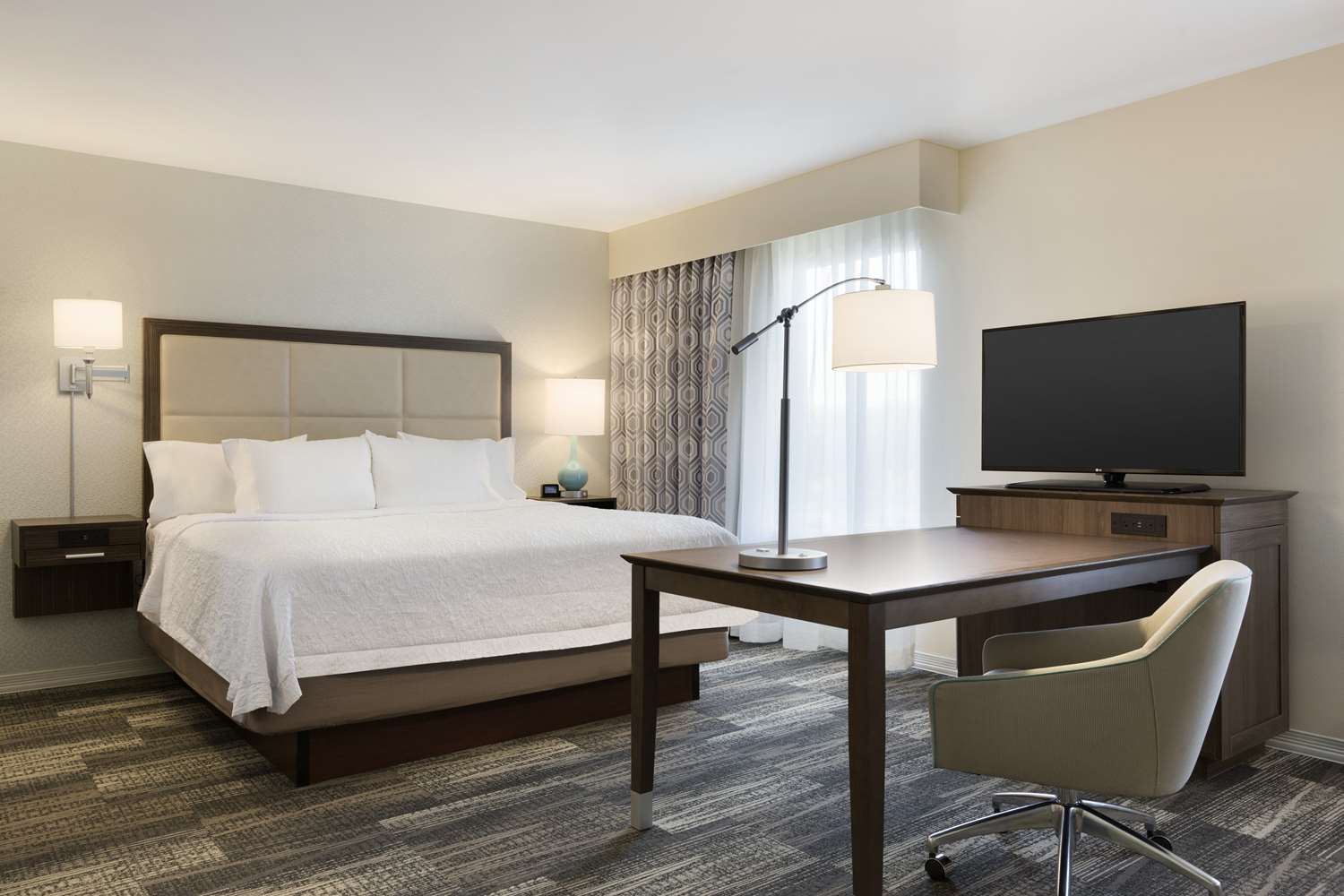 hampton inn and suites niles warren