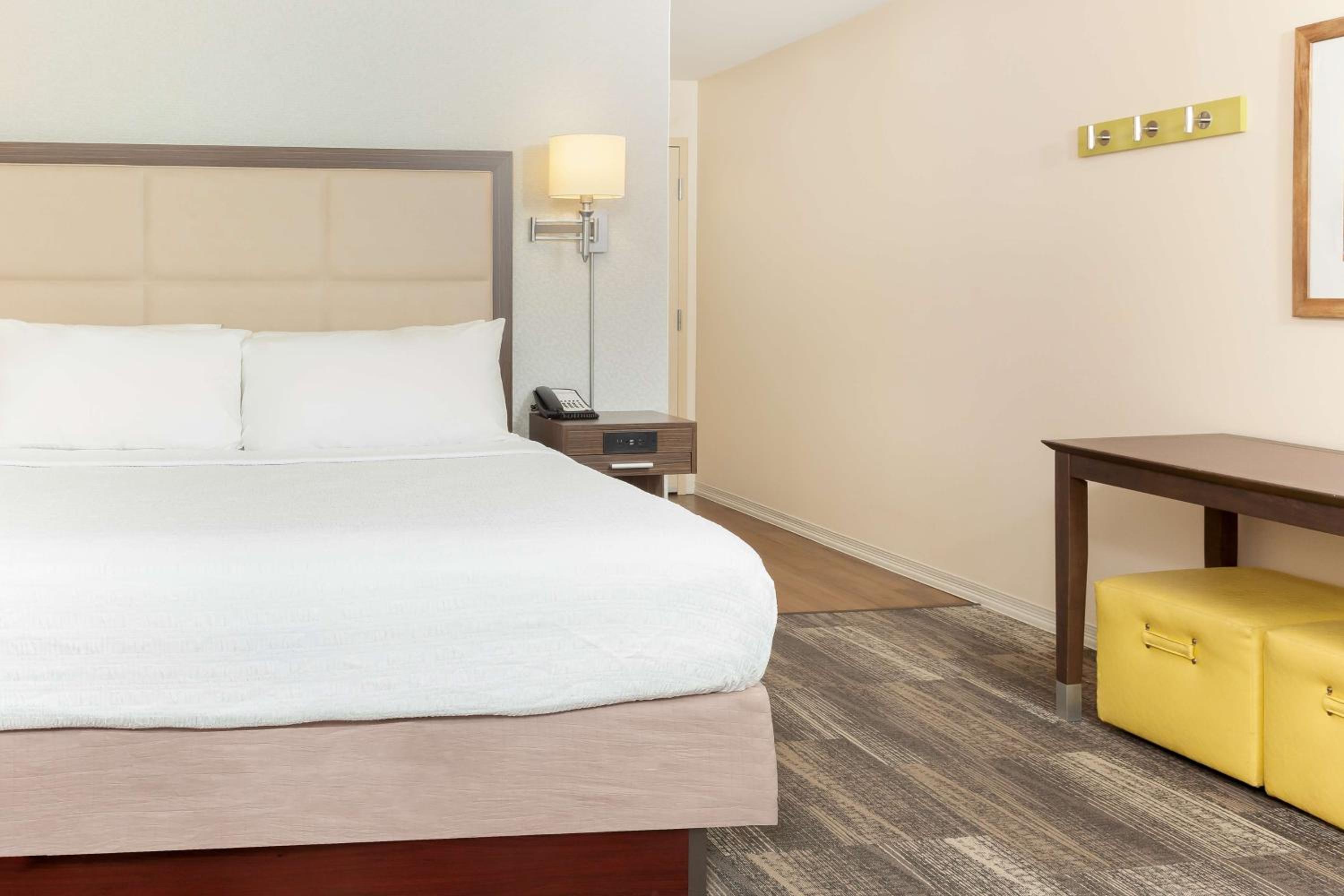 hampton inn and suites niles warren