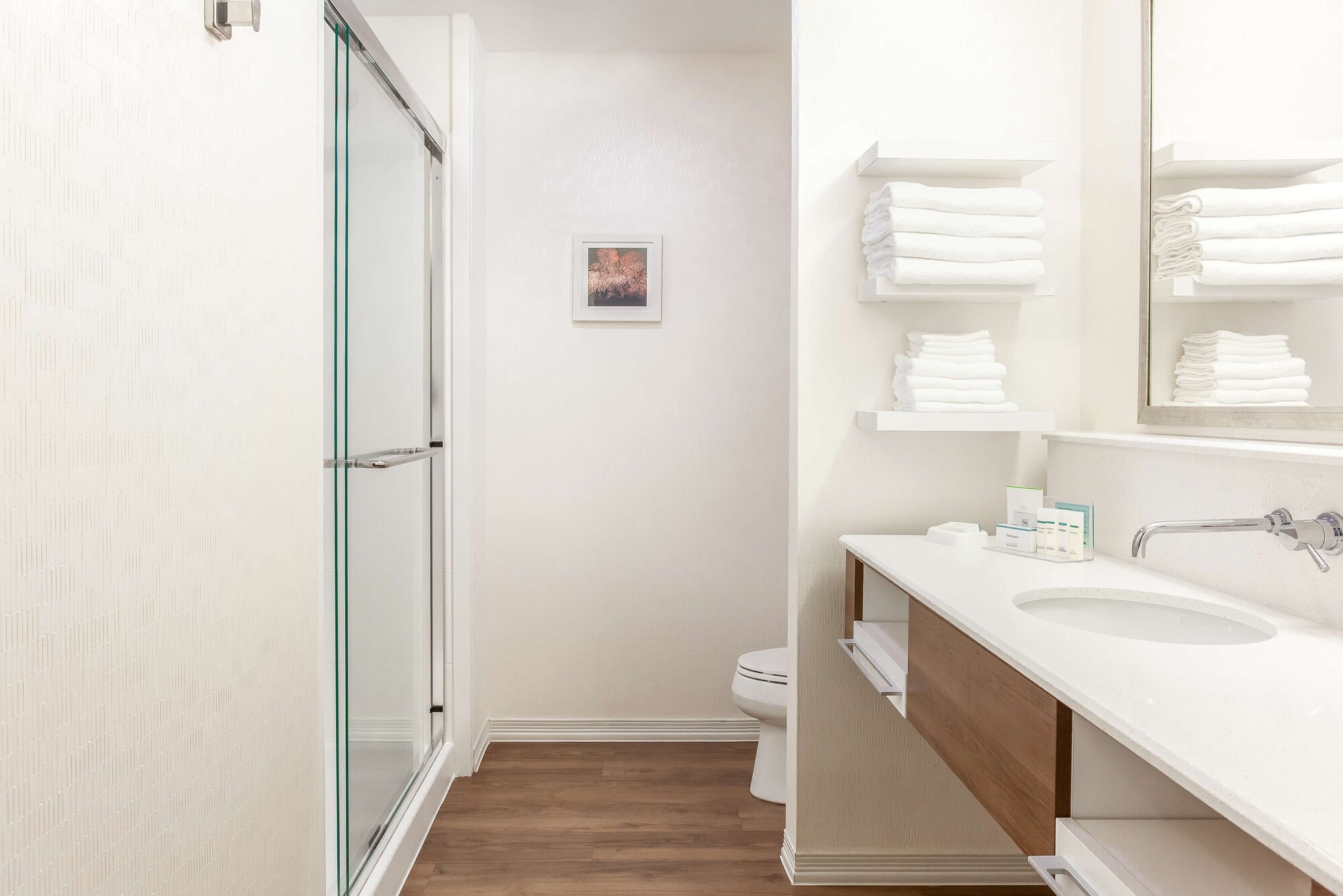 hampton inn and suites niles warren