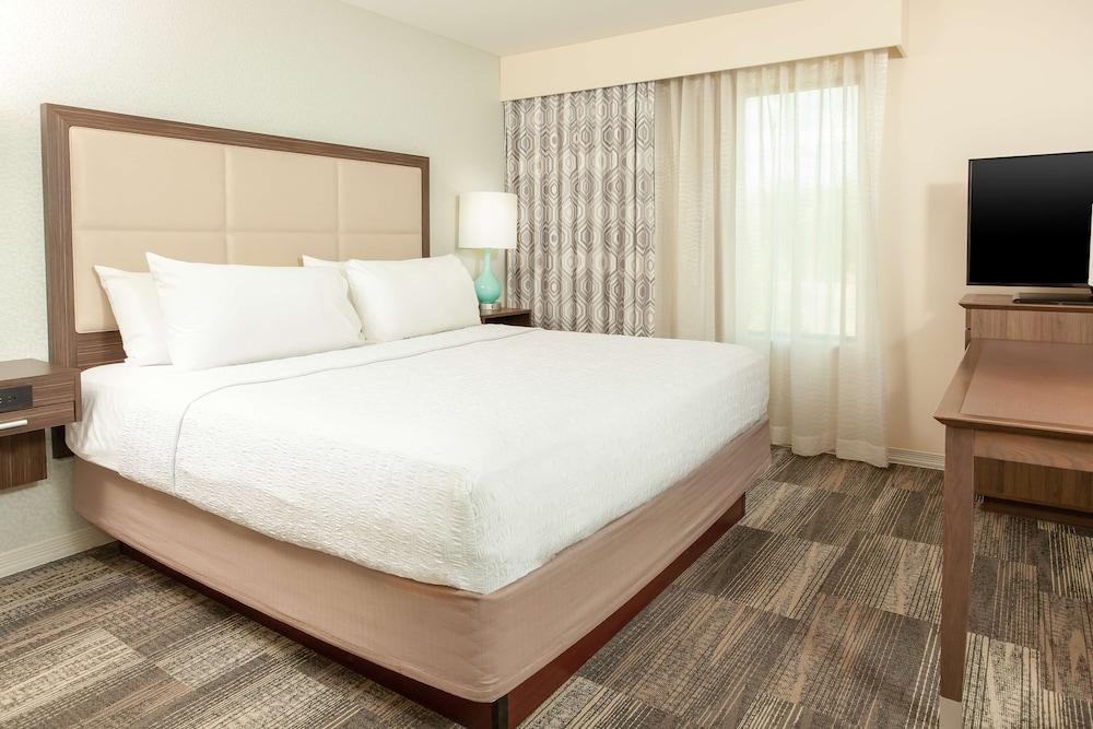 hampton inn and suites niles warren
